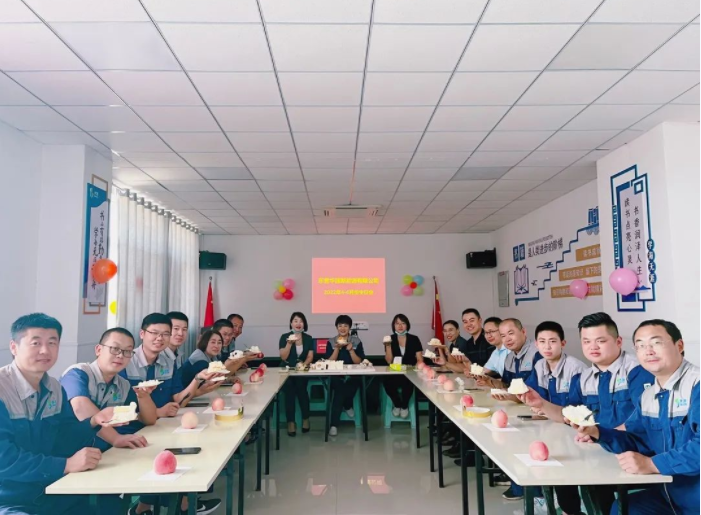 東營華源新能源有限公司第二季度生日會圓滿結(jié)束(圖2)